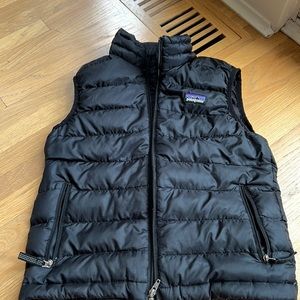 Patagonia boys or unisex vest
